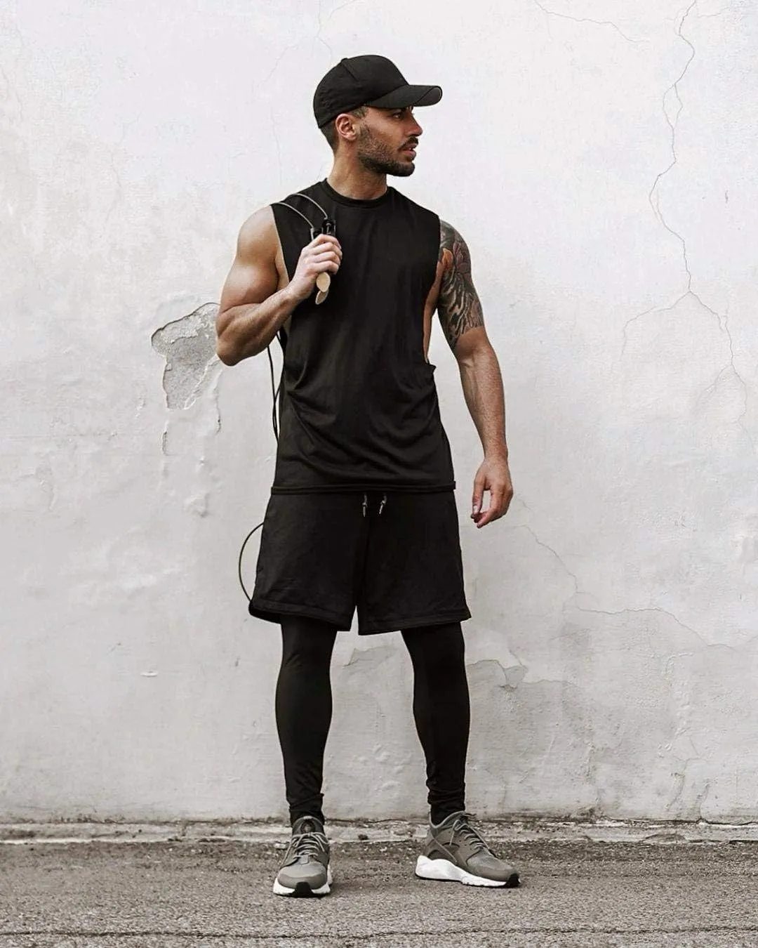 Gafeng Mens Workout Tank Tops Muscle Cut Off Shirts Sleeveless Bodybuilding Gym Cotton T-Shirts