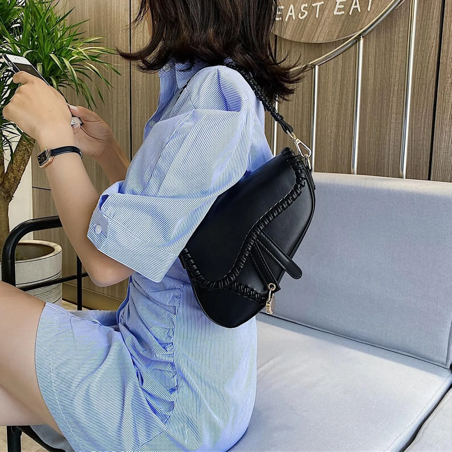 Small Saddle Shoulder Bag for Women Crossbody Satchel Clutch Purse Genuine Leather for Casual Looks