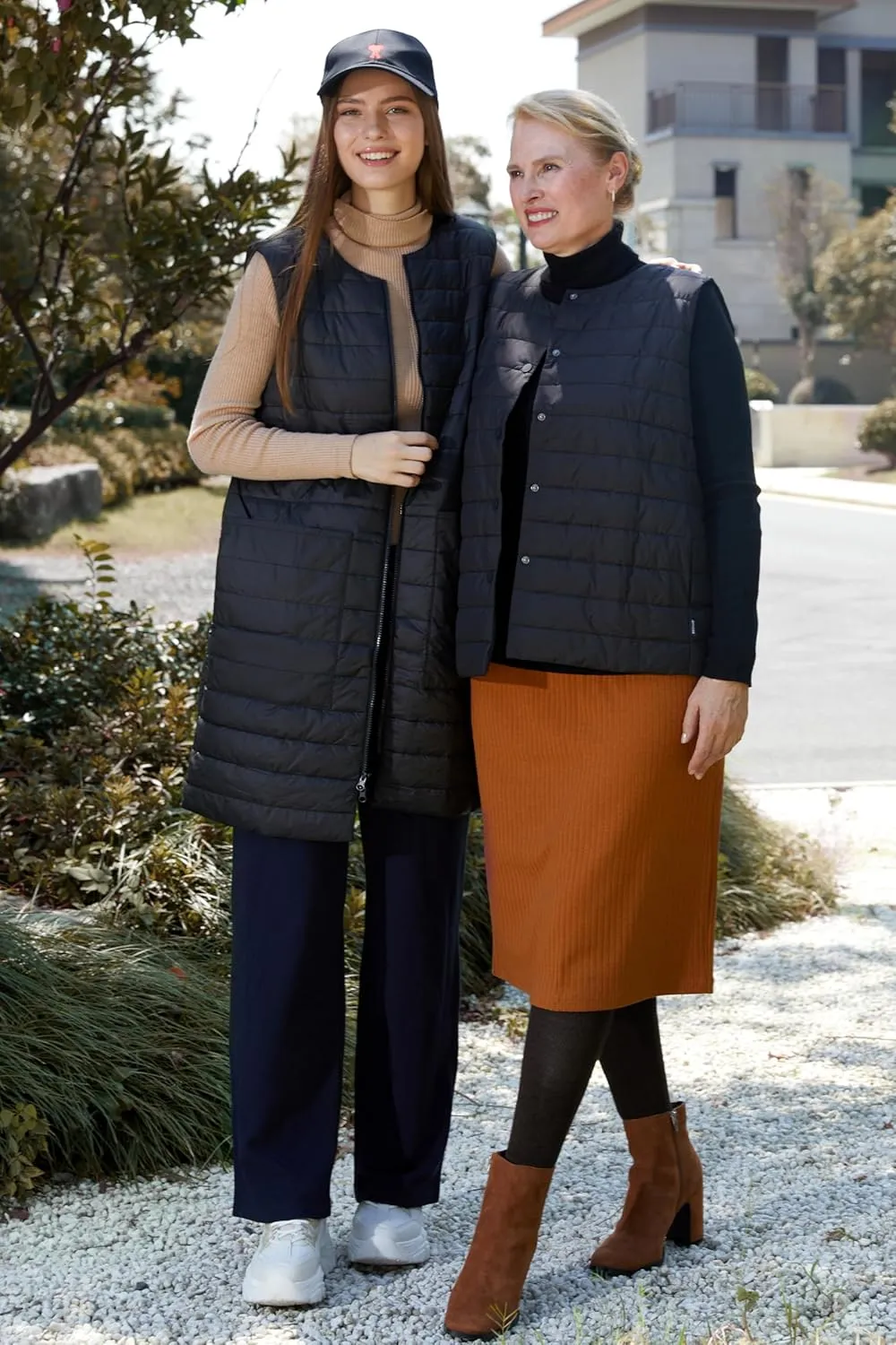 Women Long Puffer Vest Down Quilted Lightweight Sleeveless Jacket with Pockets